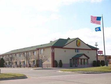 Super 8 By Wyndham Fairmont Hotel Exterior foto